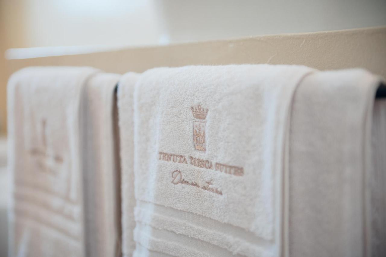 Tenuta Tresca Suites - Dimora Storica San Cassiano  Luaran gambar